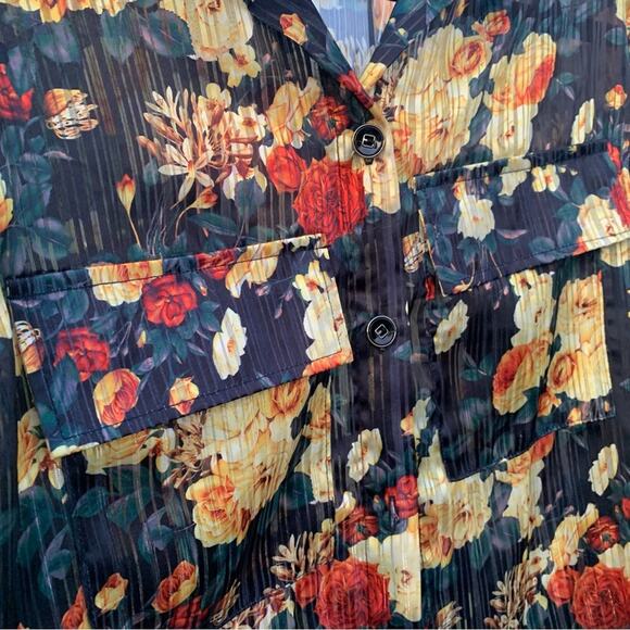 Roses Floral Blouse Medium Career top Sheen Button down Top - Picture 8 of 14
